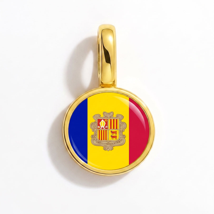 Charm - Flag Round – Gold